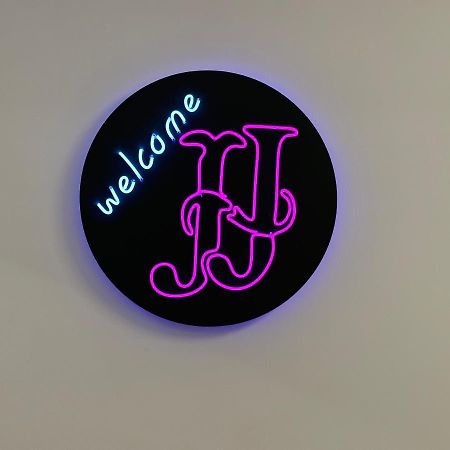 Jj Volos Luxury Center Home Экстерьер фото